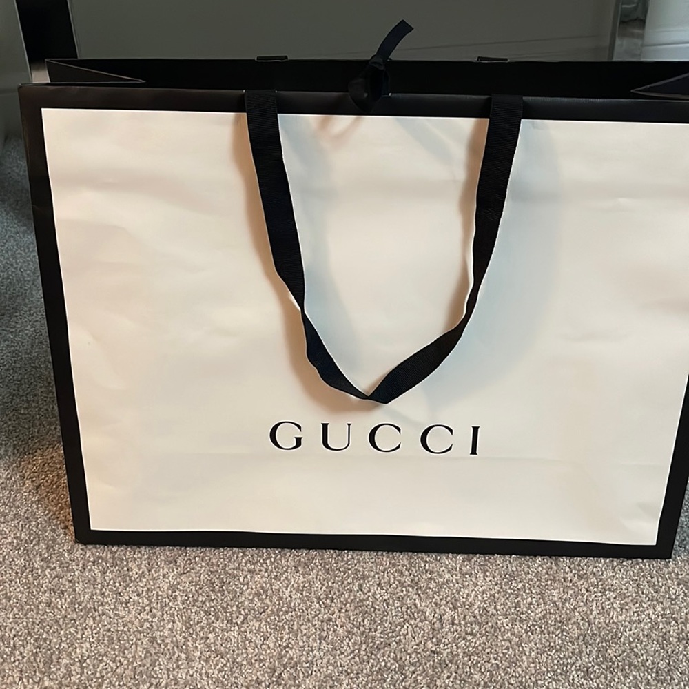 Authentic Medium Size Gucci Shopping Bag Gem